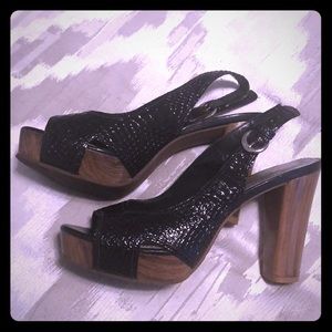 Gianni Bini platform pumps!